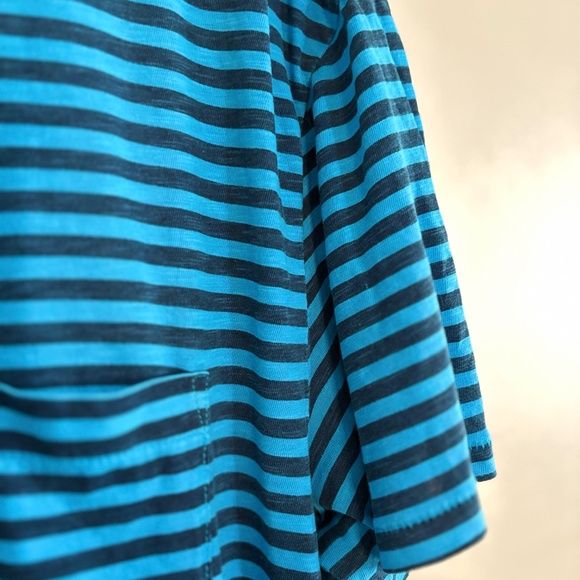 3/$10⚡️American Eagle Vibrant Blue & Navy Striped Cotton T-Shirt w Pocket - Picture 5 of 13